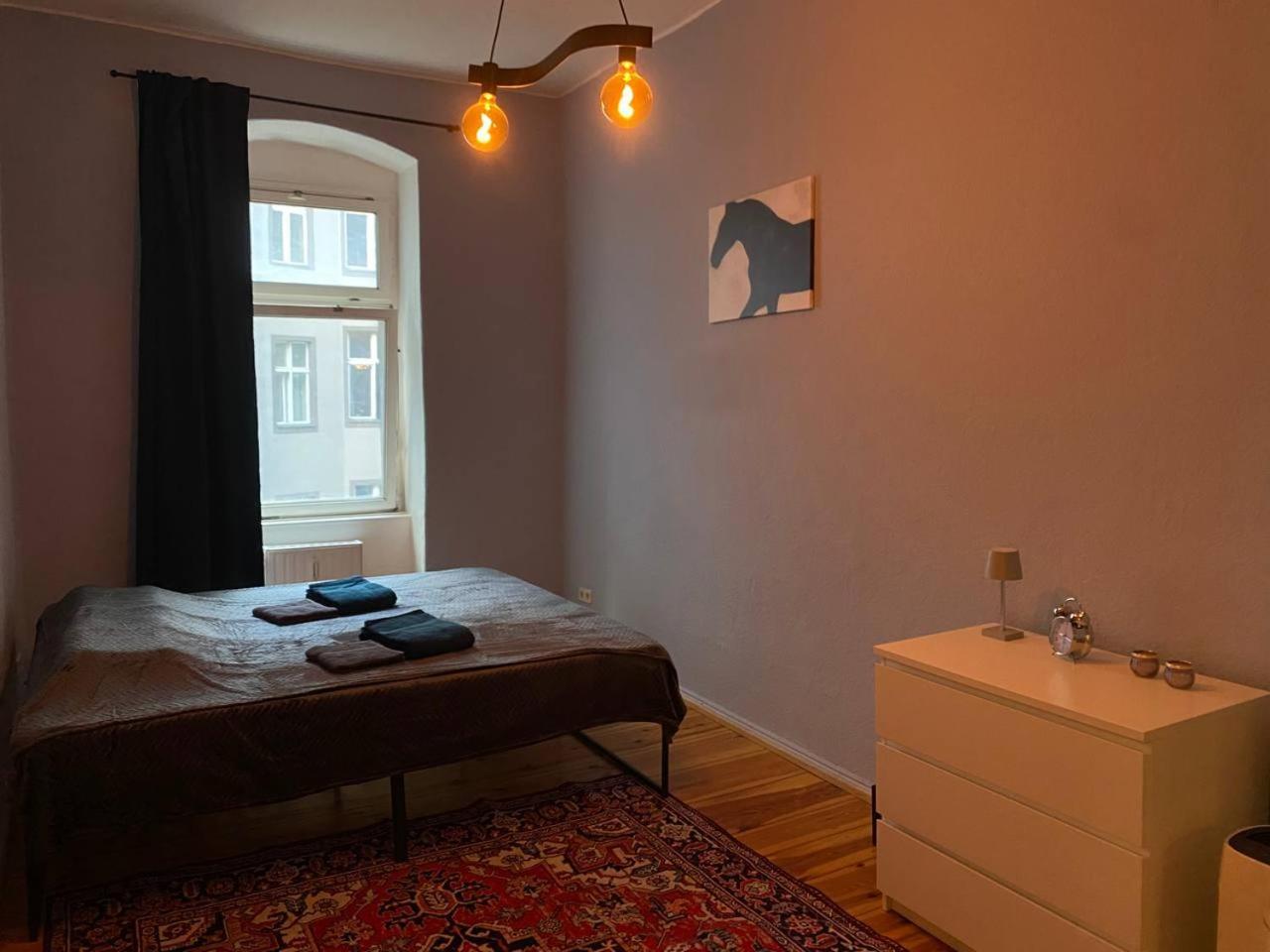 Stylish 2-Room Apartment With Balcony Next To East Side Gallery Berlín Exterior foto